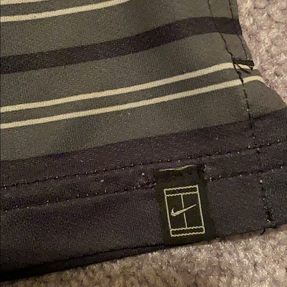 Nike Dry-Fit Men’s Collared Striped Shirt - Picture 8 of 9